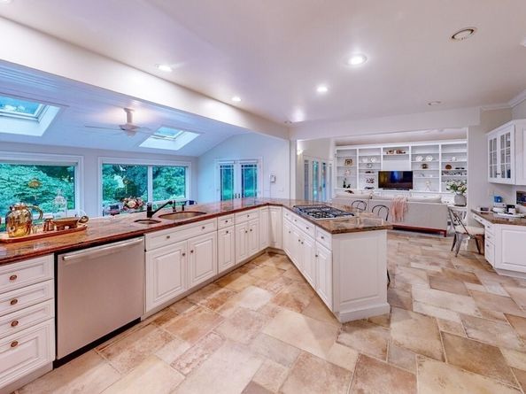 108 Campion Rd, North Andover MA 01845