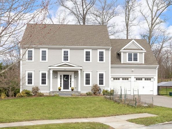 656 Shining Rock Dr, Northbridge MA 01534
