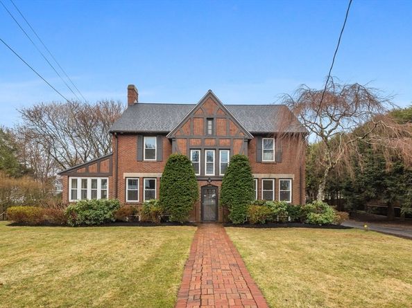 1806 Beacon St, Newton MA 02468