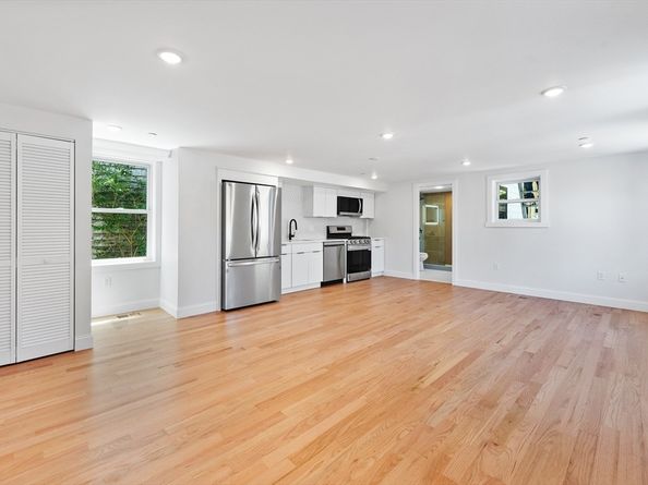 290 Washington A, Marblehead MA 01945