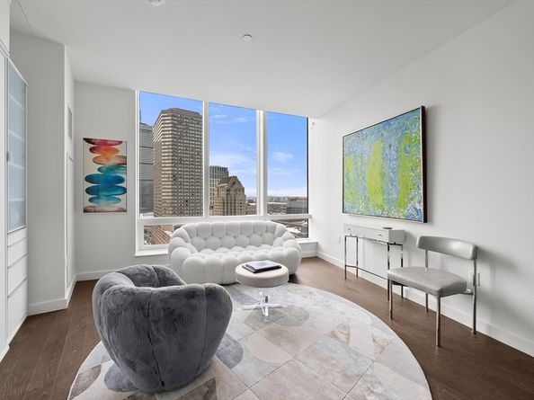 430 Stuart St 1613, Boston MA 02116