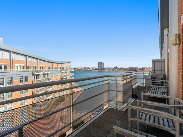 4 Battery Wharf 4604, Boston MA 02109