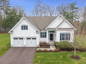 40 Ridgewood Dr