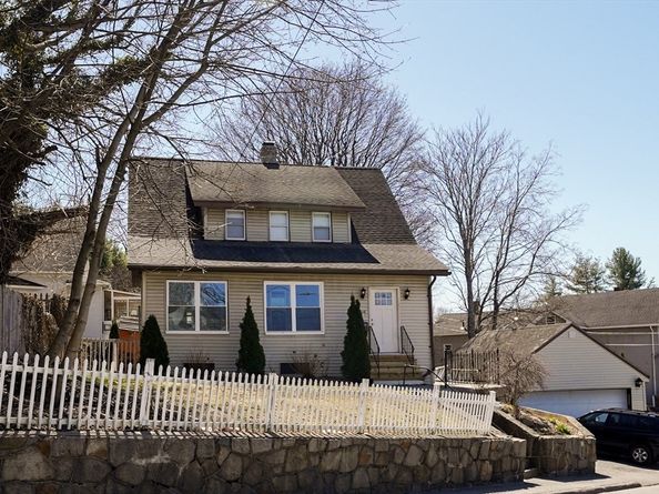 618 Mill St, Worcester MA 01602