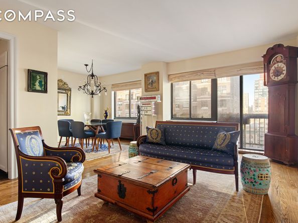 350 East 72nd Street 12A, New York NY 10021