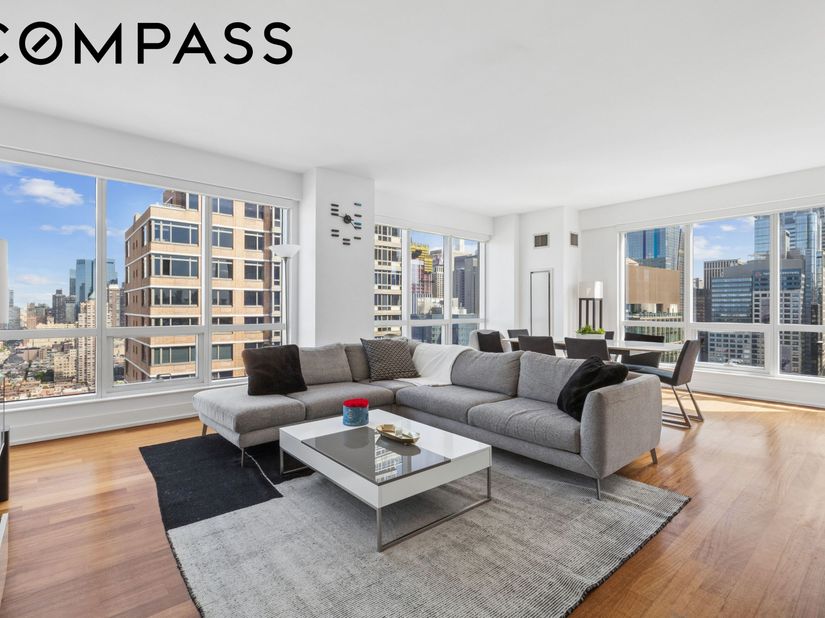 350 West 42nd Street 37D, New York NY 10036
