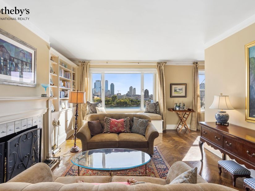 455 East 51st Street 6B, New York NY 10022