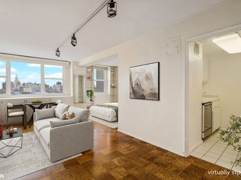 77 7th Avenue