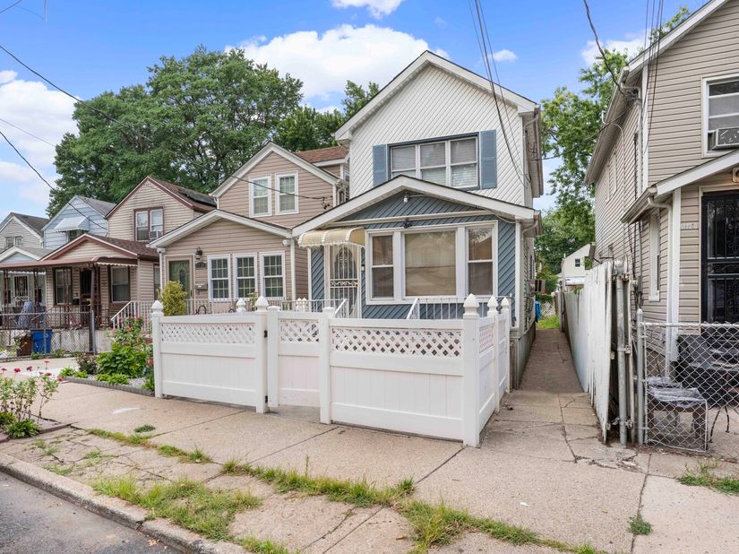 117-22 142nd Place, Queens NY 11436