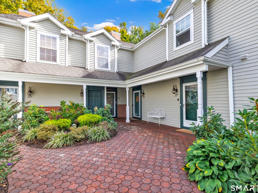 227 Mayfield Drive 227, Trumbull CT 06611