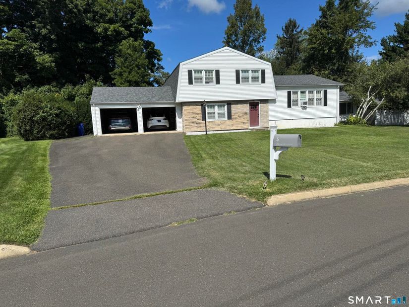 5 Rolling Lane, Norwalk CT 06851