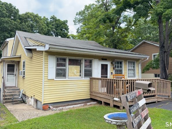 39 Emma Road, Stamford CT 06905