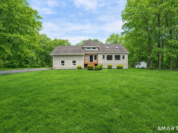 6 Daniels Drive, Danbury CT 06811