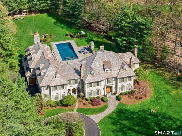 140 Stoneleigh Road, New Canaan CT 06840