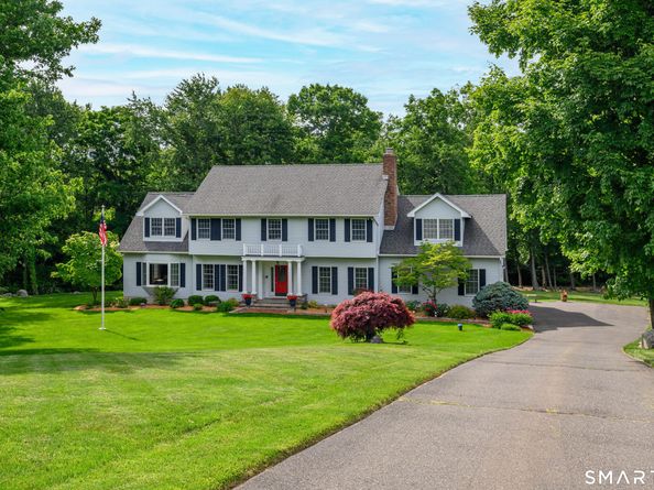 7 Huntington Lane, New Fairfield CT 06812
