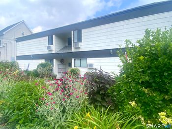 4 Glenwood Avenue