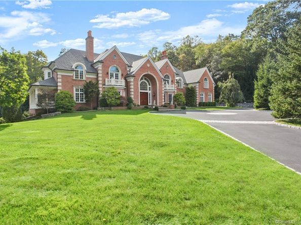 26 Pequot Lane, New Canaan CT 06840