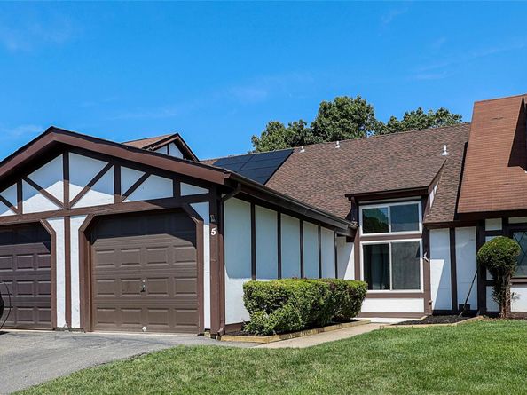 5 Amesworth Court, Middle Island NY 11953