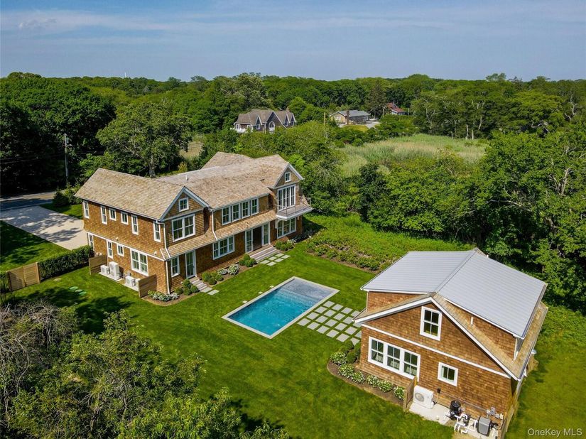 161 South Road, Westhampton NY 11977
