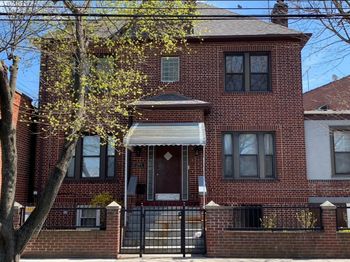 2564 Paulding Avenue