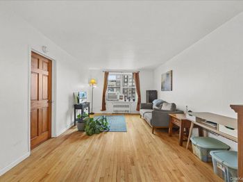 3176 Decatur Avenue
