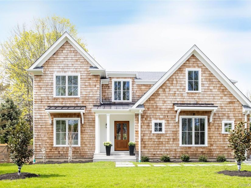 26745 Main Road, Cutchogue NY 11935