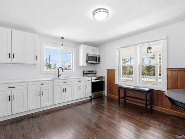 749 E Main Street, Kings Park NY 11754