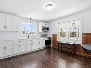 749 E Main Street