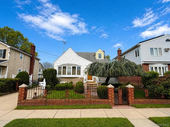 154 Scherer Boulevard, Franklin Square NY 11010