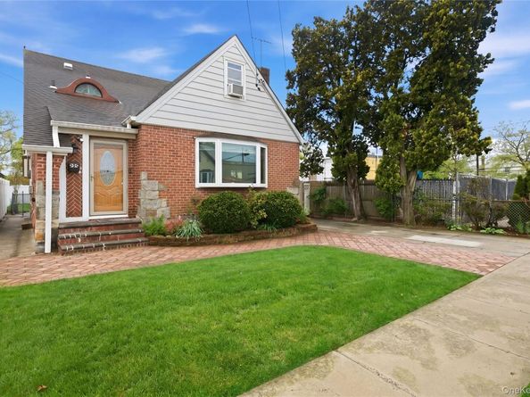 969 Gabriel Avenue, Franklin Square NY 11010