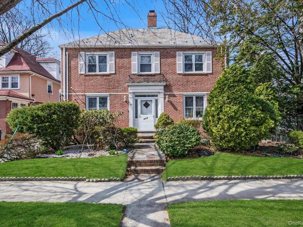 84-16 Charlecote Ridge, Jamaica Estates NY 11432