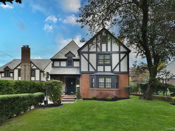 85-35 Edgerton Boulevard, Jamaica Estates NY 11432