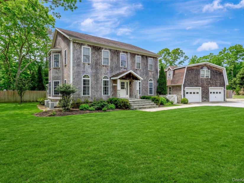 26 Box Tree Road, East Quogue NY 11942