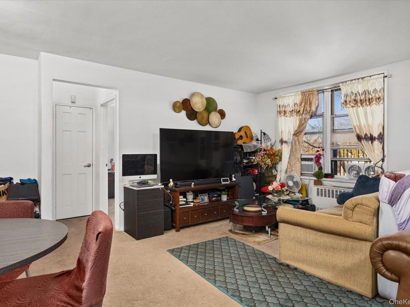 6011 Broadway 3A, Woodside NY 11377