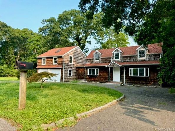 1 Linden Place, Mastic Beach NY 11951