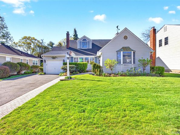 46 Mulberry Avenue, Garden City NY 11530