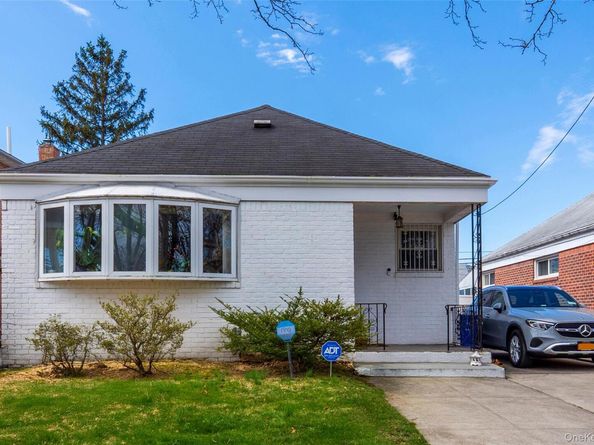 5312 Clearview Expressway, Oakland Gardens NY 11364