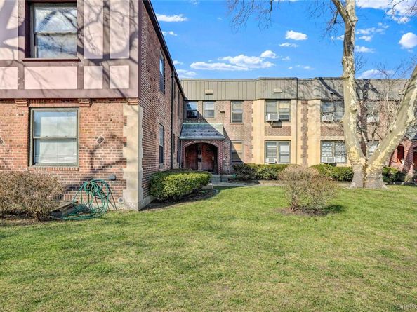 7707 Ditmars Boulevard 2, East Elmhurst NY 11370