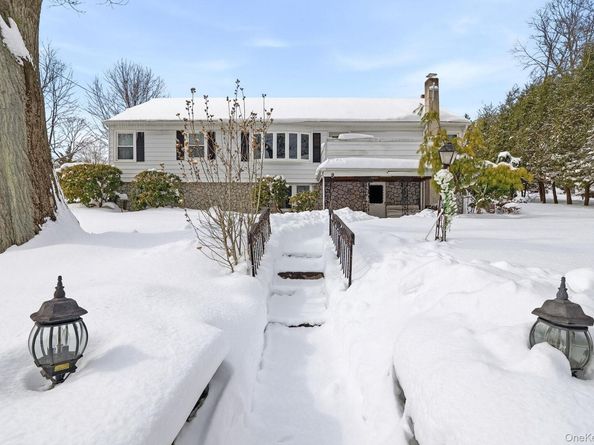 5 N Shenorock Drive, Yorktown Heights NY 10598