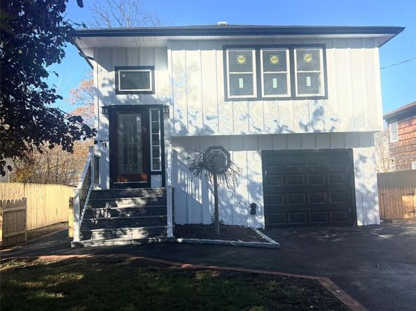 79 Railroad Street, Greenlawn NY 11740