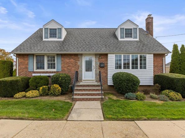 124 Kilburn Road S, Garden City South NY 11530