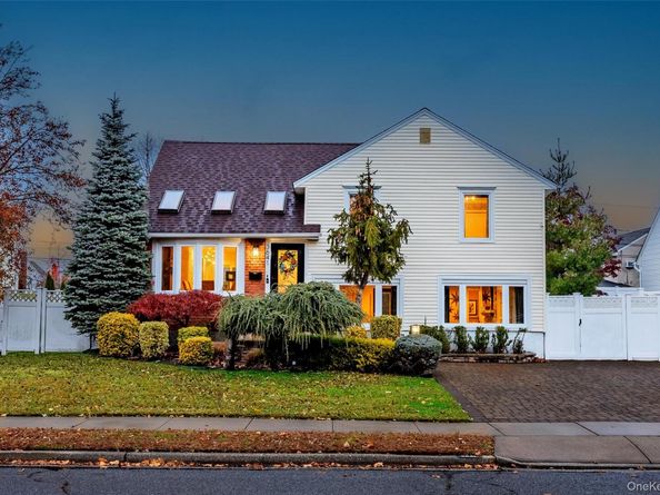 3641 Sarah Drive, Wantagh NY 11793