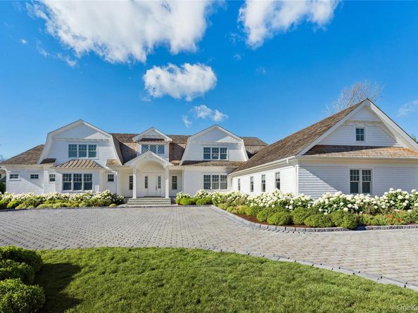 5 Michaels Way, Westhampton Beach NY 11978