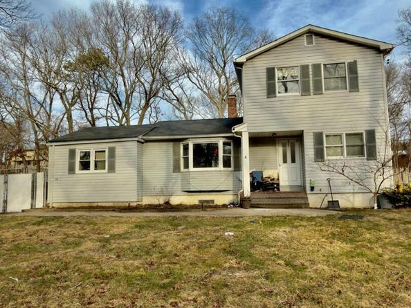 314 River Road, Shirley NY 11967