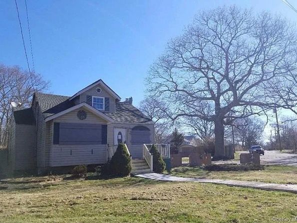 29 Johns Neck Road, Shirley NY 11967