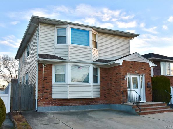 242 Munro Boulevard, Valley Stream NY 11581