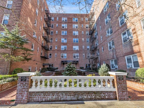67-12 Yellowstone Boulevard E8, Forest Hills NY 11375