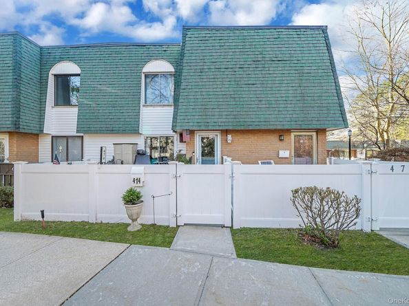 474 Daryl Drive, Medford NY 11763