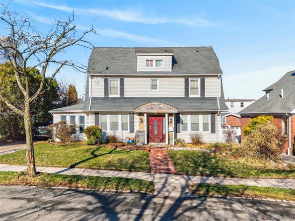 35-20 165th Street, Flushing NY 11358