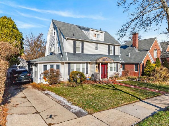 35-20 165th Street, Flushing NY 11358